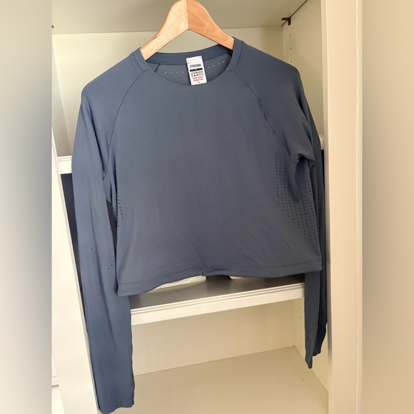 Gymshark Tops - Gymshark Sweat Seamless Long Sleeve Crop S